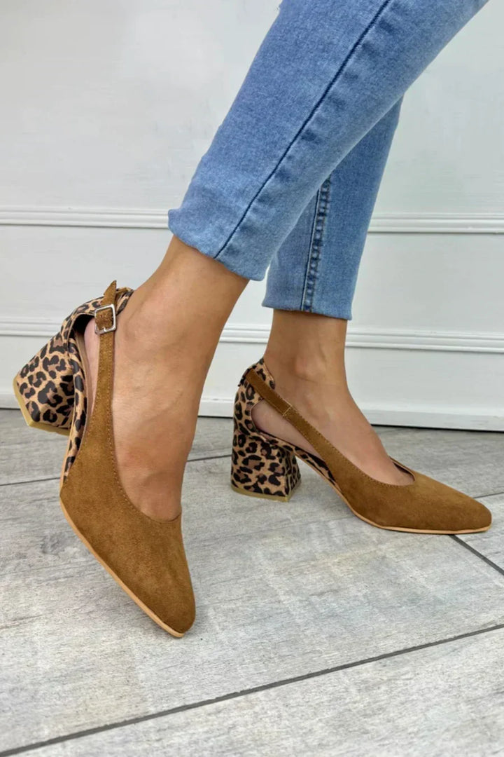 LEOPARDMÖNSTRADE HÄLAR MED SLINGBACK
