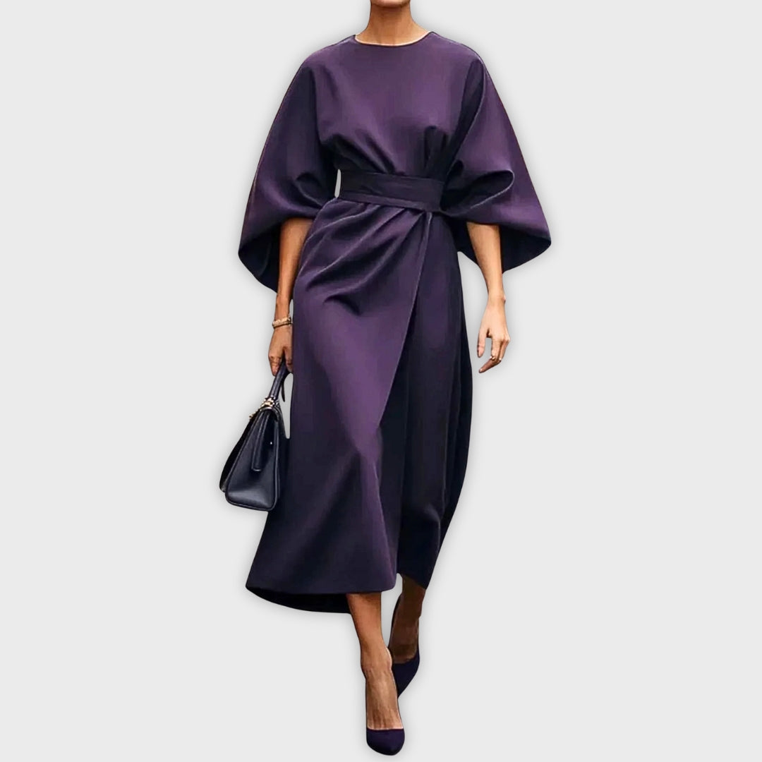 Olivia | Elegant Klänning med Bälte och Dolmansleeves