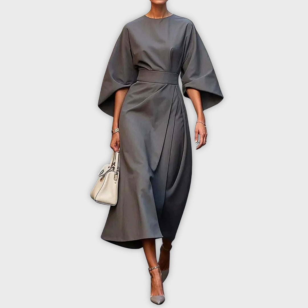 Olivia | Elegant Klänning med Bälte och Dolmansleeves
