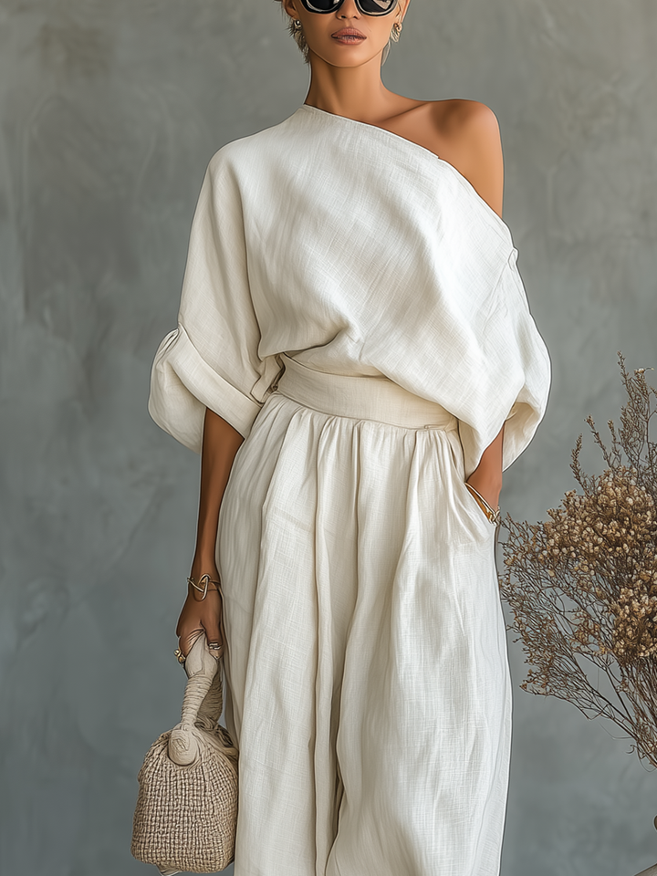 Benvit Linne Set med Off-Shoulder Topp och Avsmalnande Byxor