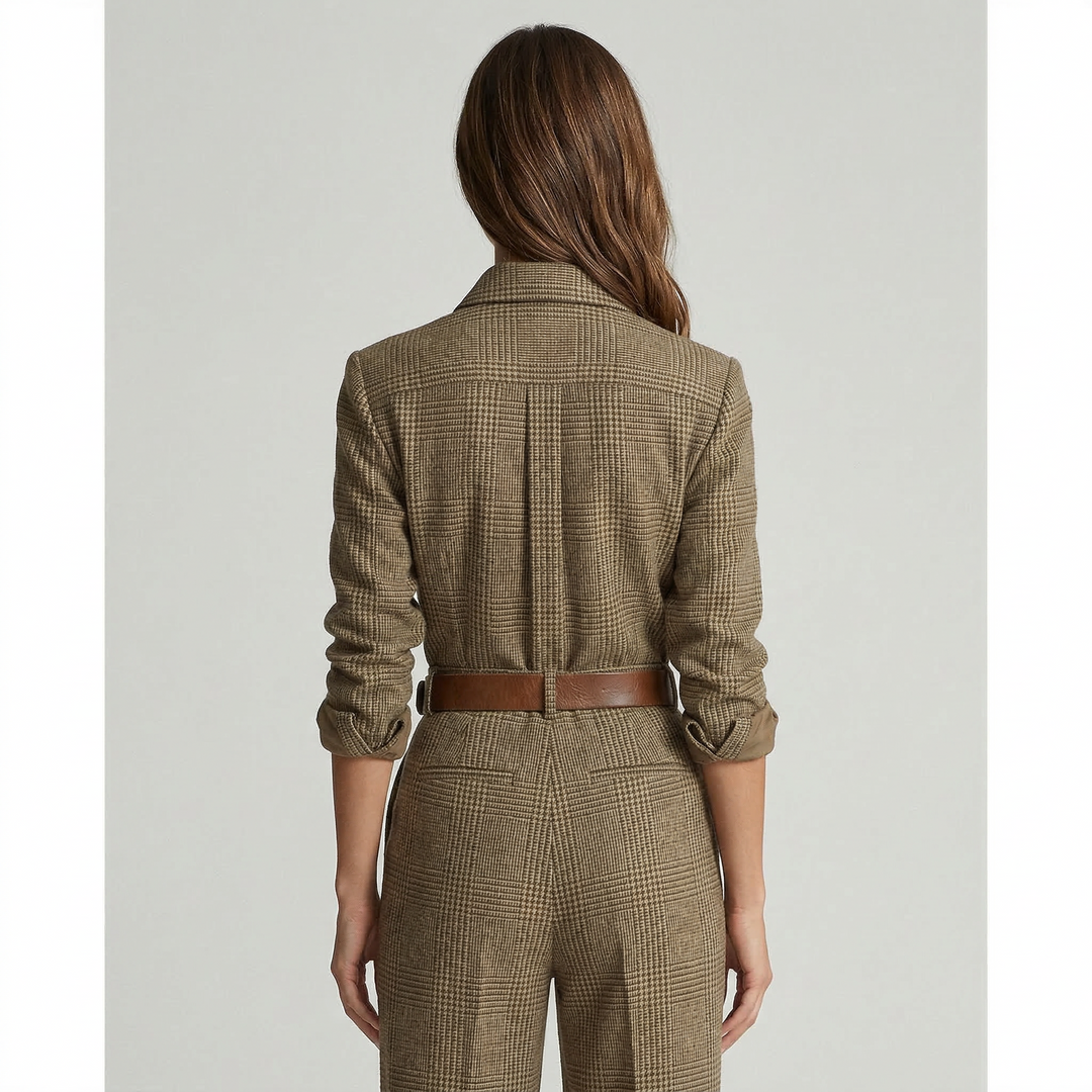 Celia | Rutig Overall med Sofistikerade Detaljer